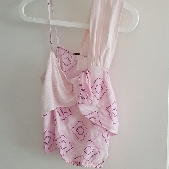 Top - Picture 1 of 2